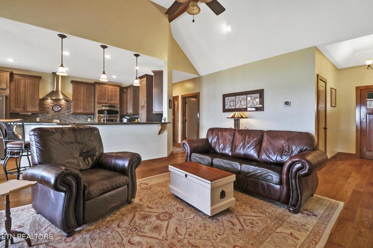 Lakefront Equestrian Estate - photo 8