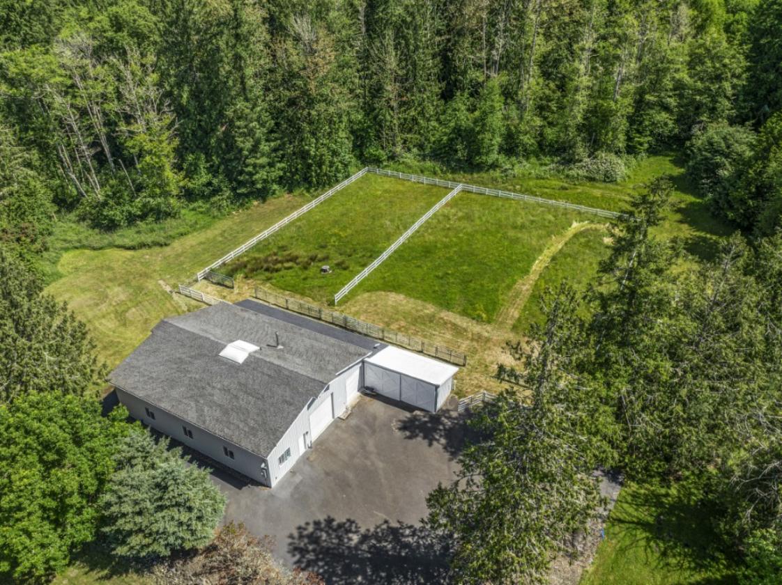 Luxury Horse Property on 10+ Acres - photo 8