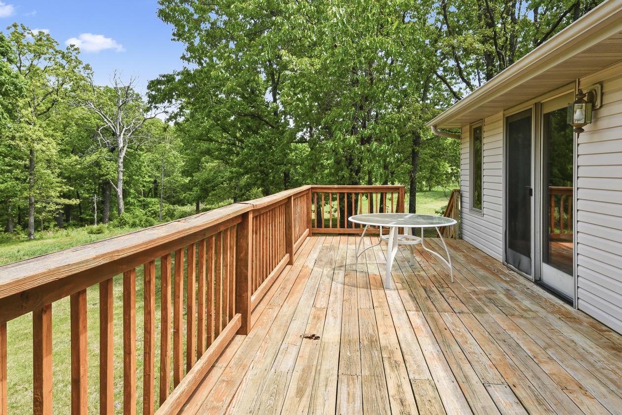 285 ac Ranch with Basement Homes and Live Water - photo 16