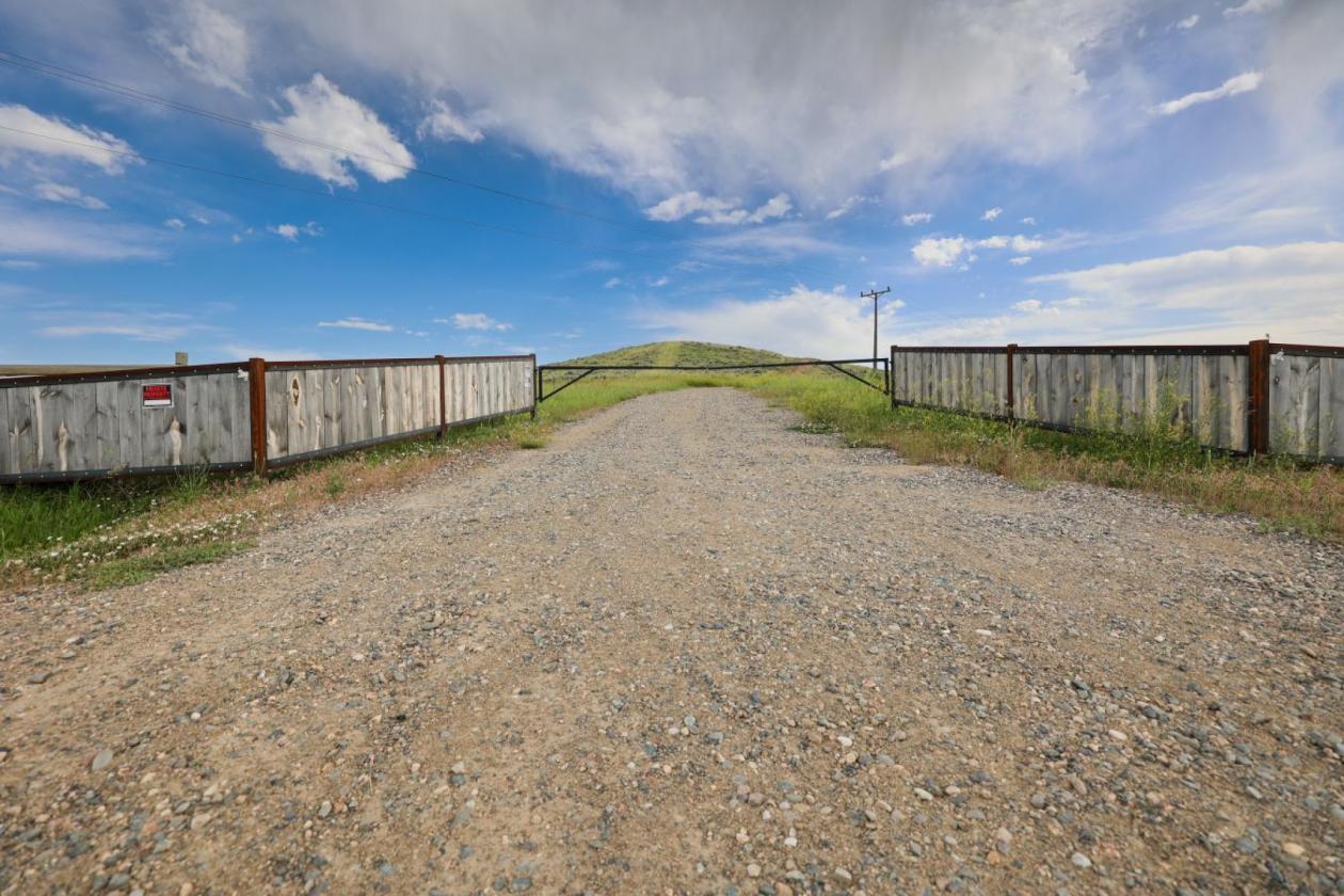 Barndominium with Endless Beartooth Mountain Views - photo 8
