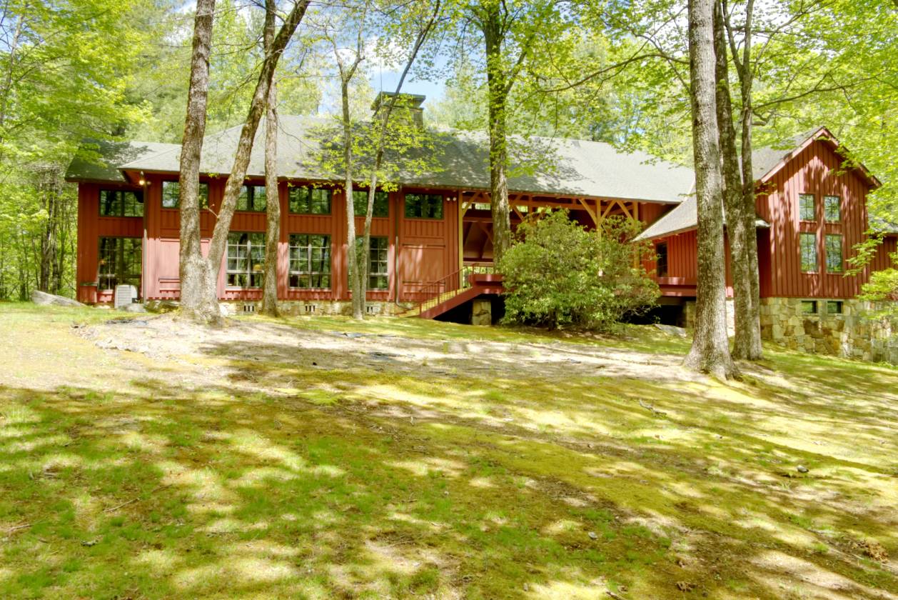 Horse Property for sale.