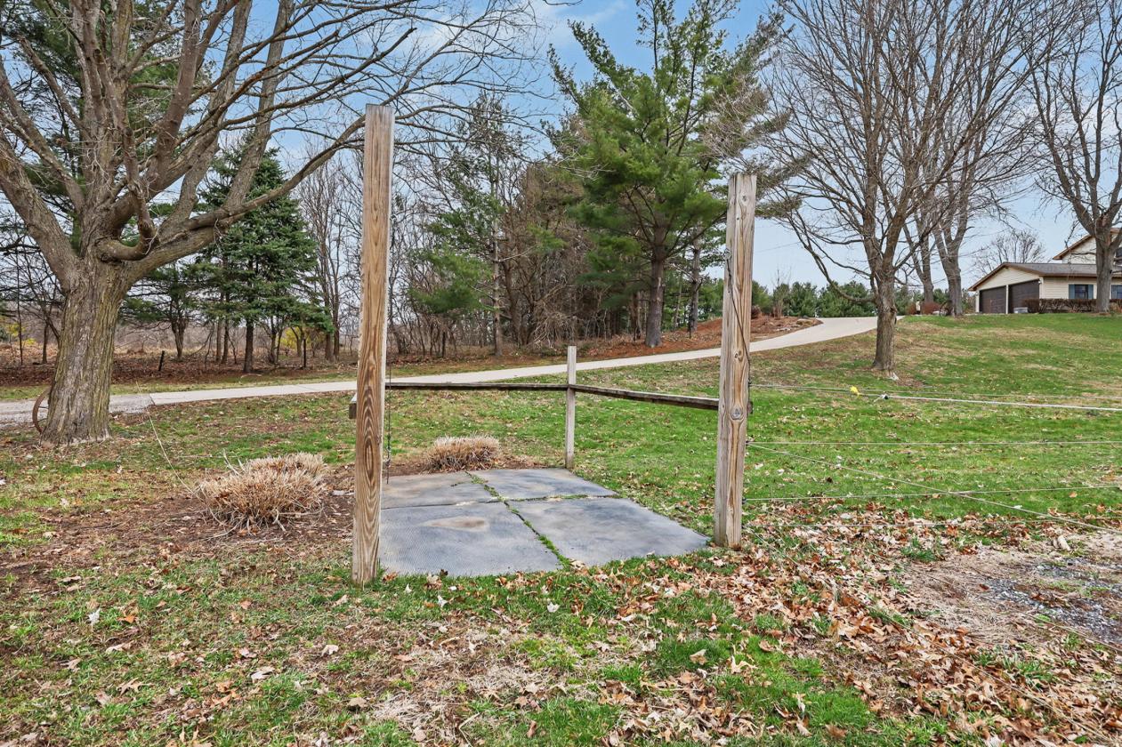 HUGE PRICE DROP - Indoor Arena + Secluded Home - photo 11