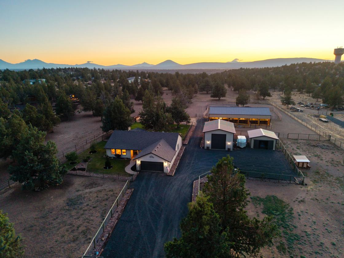 5.29-Acre Equestrian Property in Terrebonne - photo 1