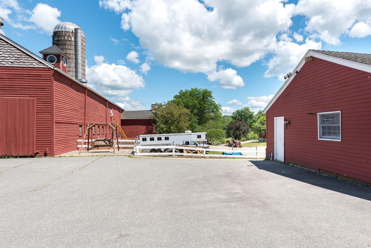 Thriving Equestrian Facility - photo 4