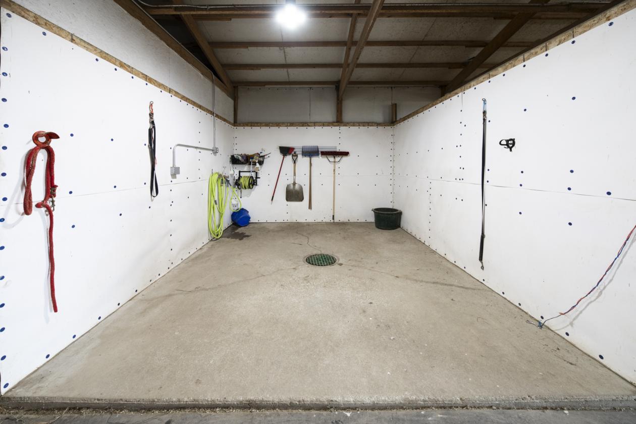 39.18± ACRES WITH PREMIER EQUESTRIAN FACILITIES - photo 8
