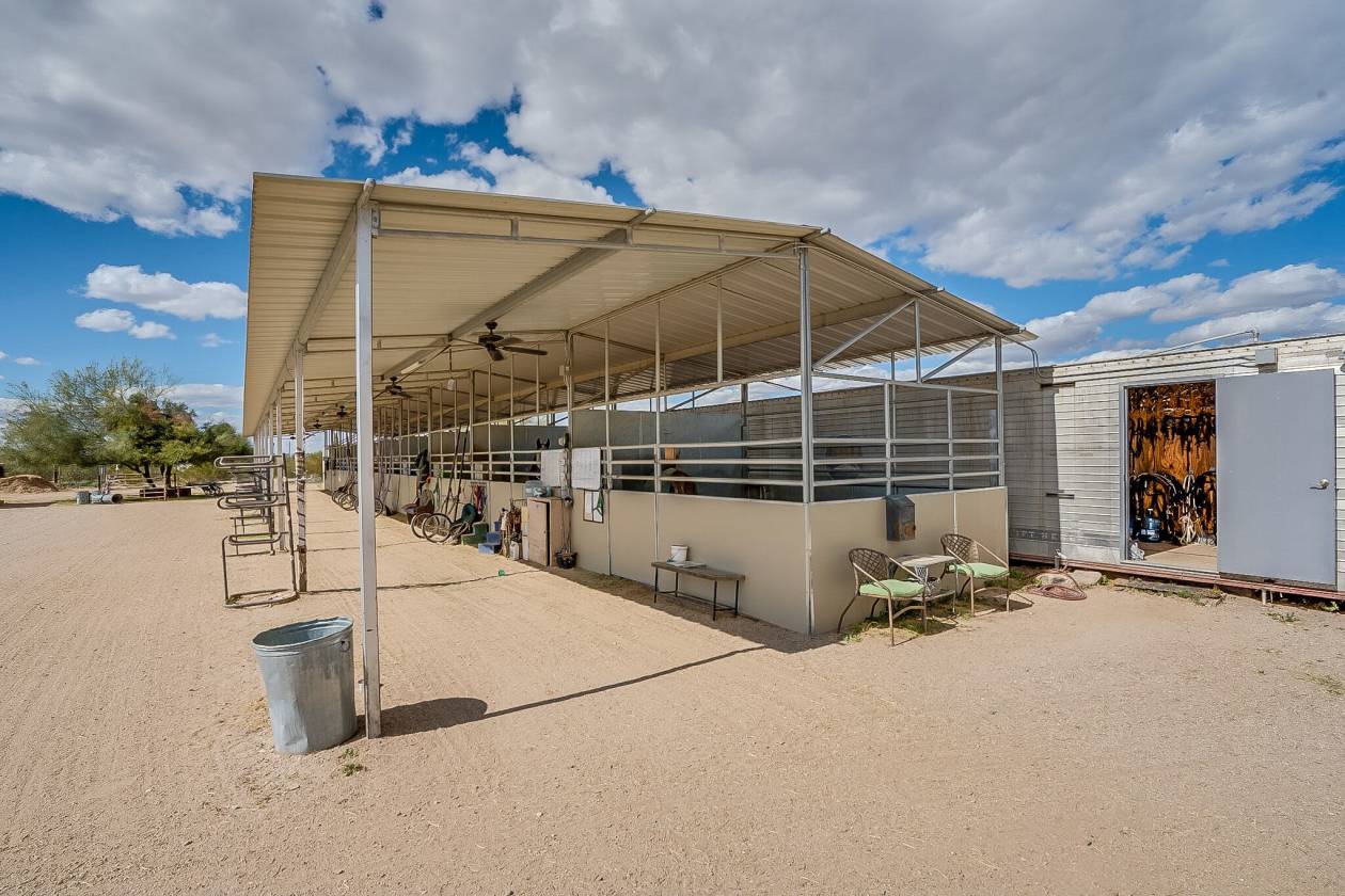 One of a Kind Equestrian Center Tucson, Pima County, Arizona