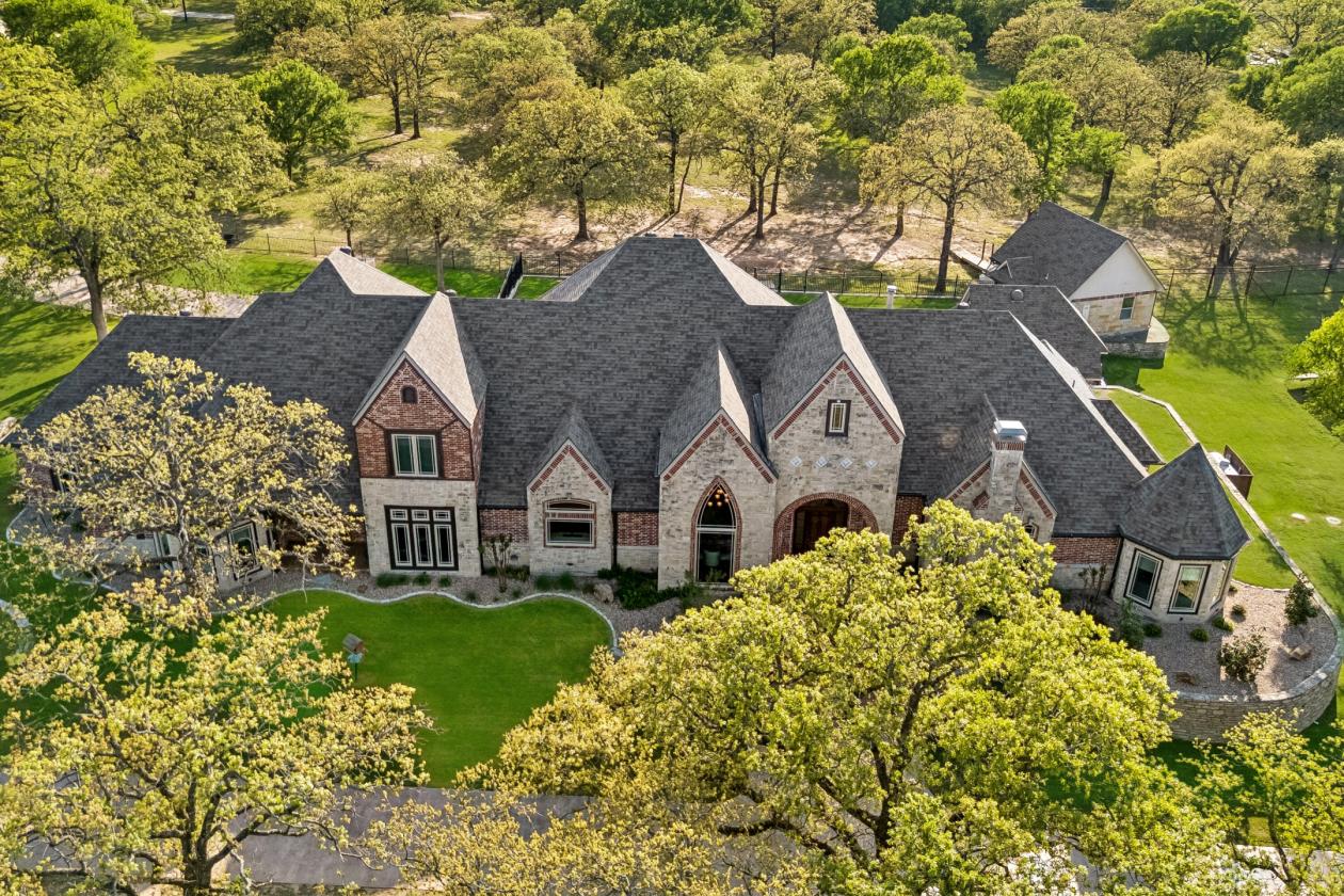 Luxury Living and Equestrian Infrastructure - photo 2