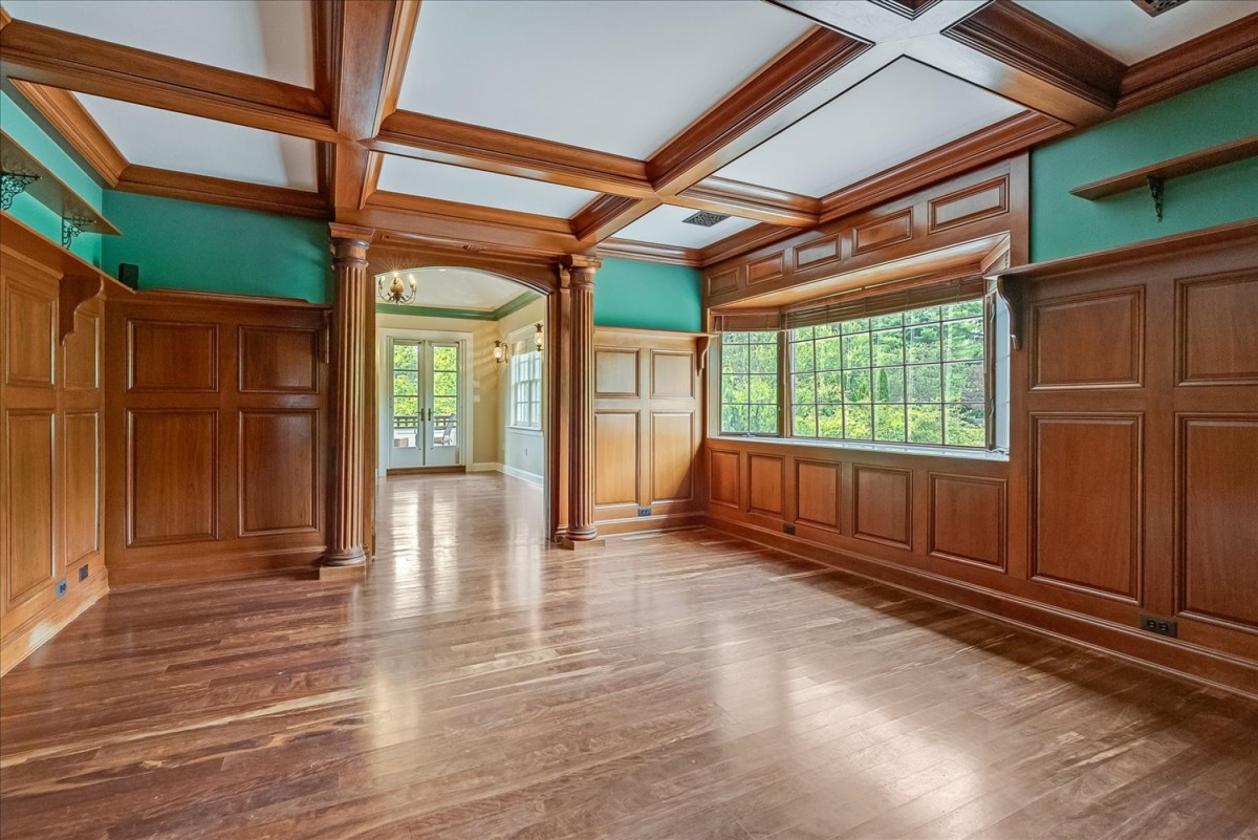 40 Acre Luxury Estate with multiple outbuildings - photo 20
