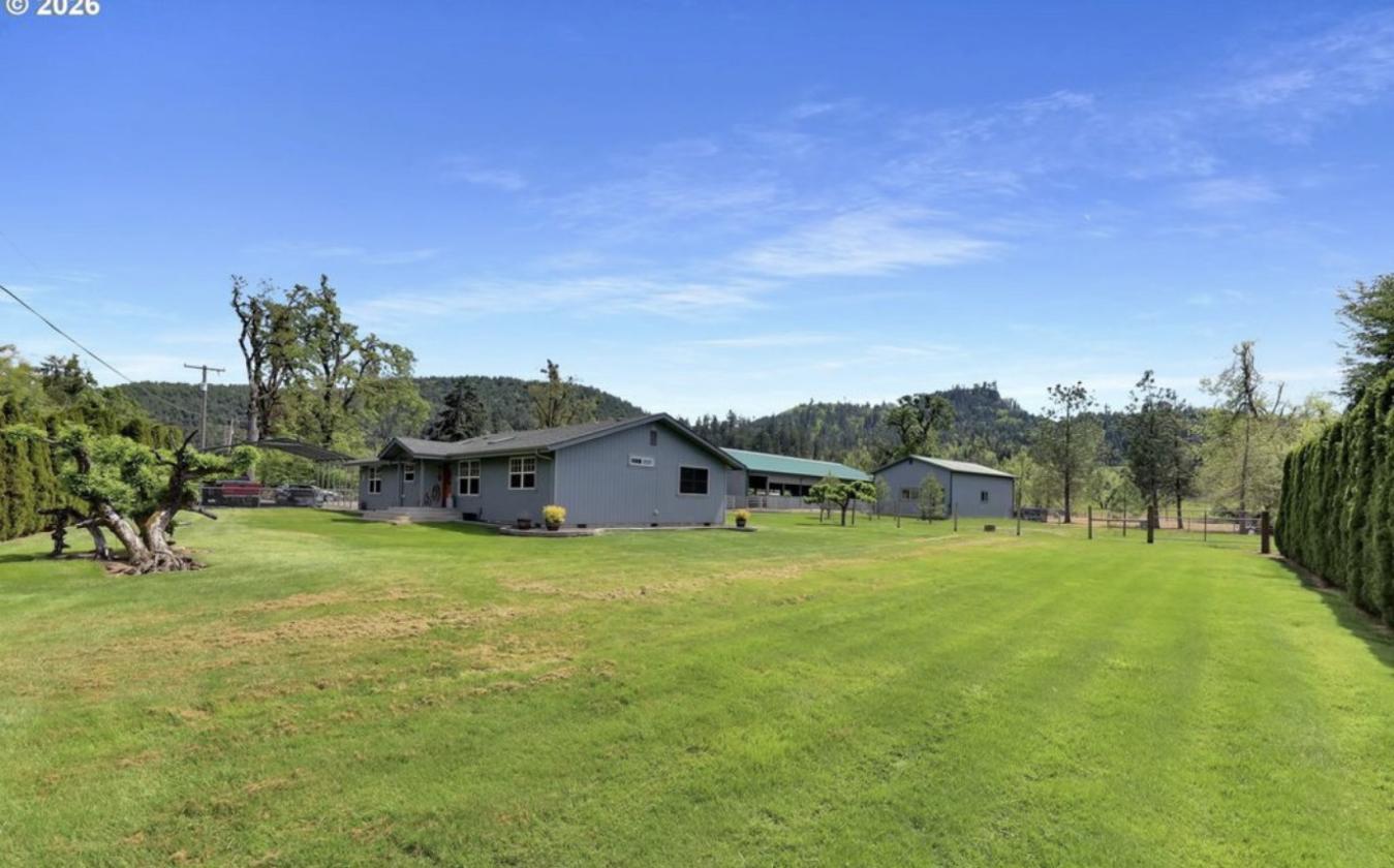 Horse property with giant covered arena - photo 27