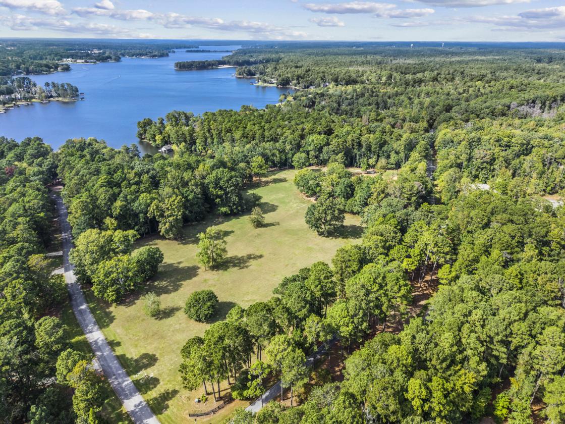 10+ Acre Lakefront Horse Property - photo 15