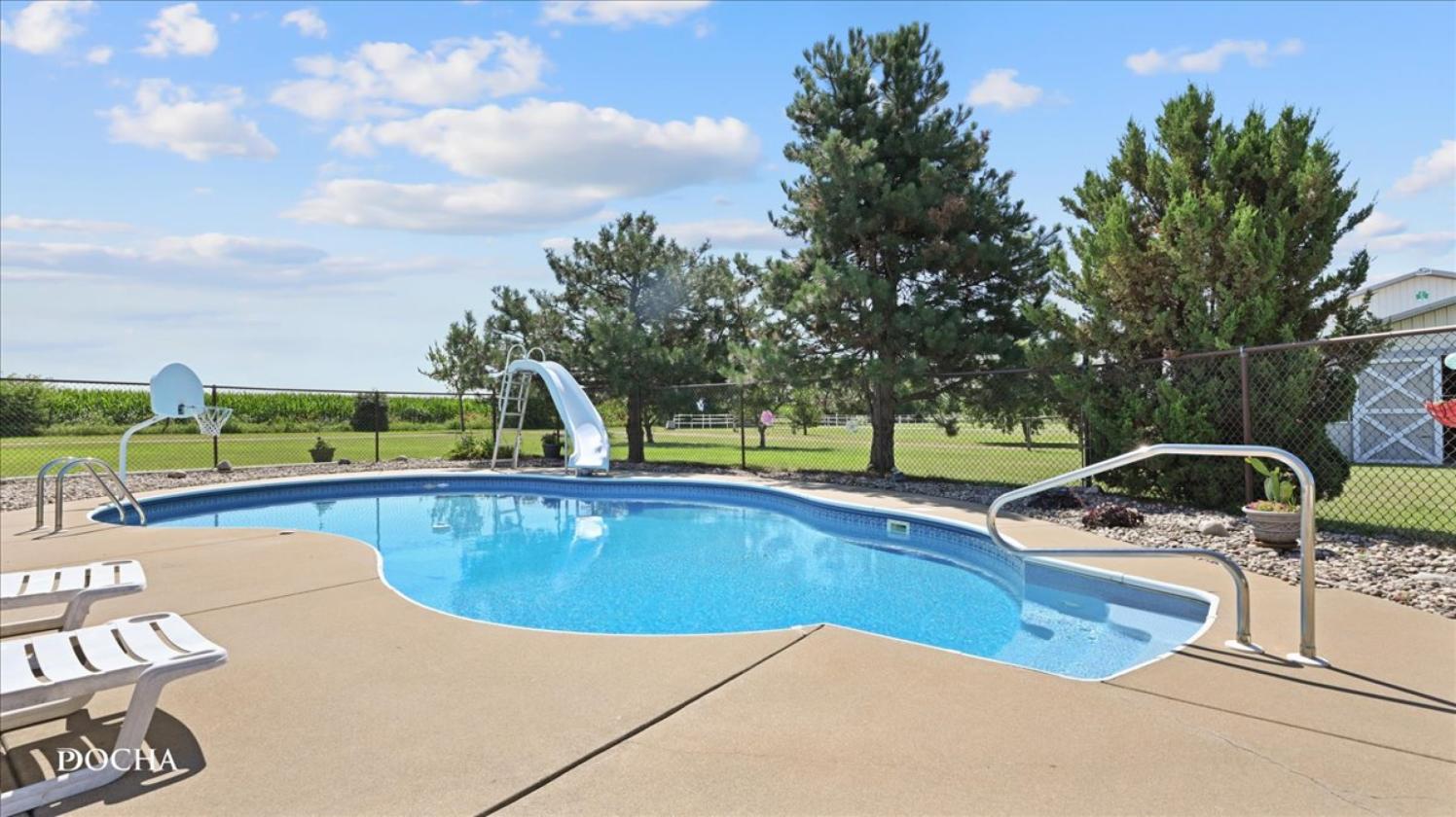 10 Acre Equestrian Estate! - photo 18