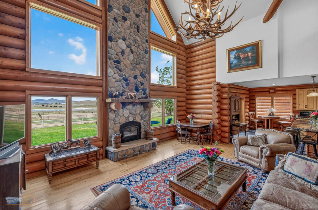 Log Home on 40 Acres! - photo 9
