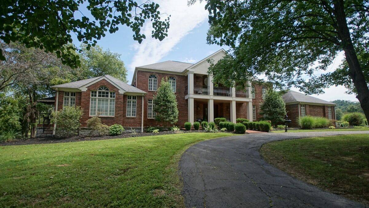 Horse Property for sale.