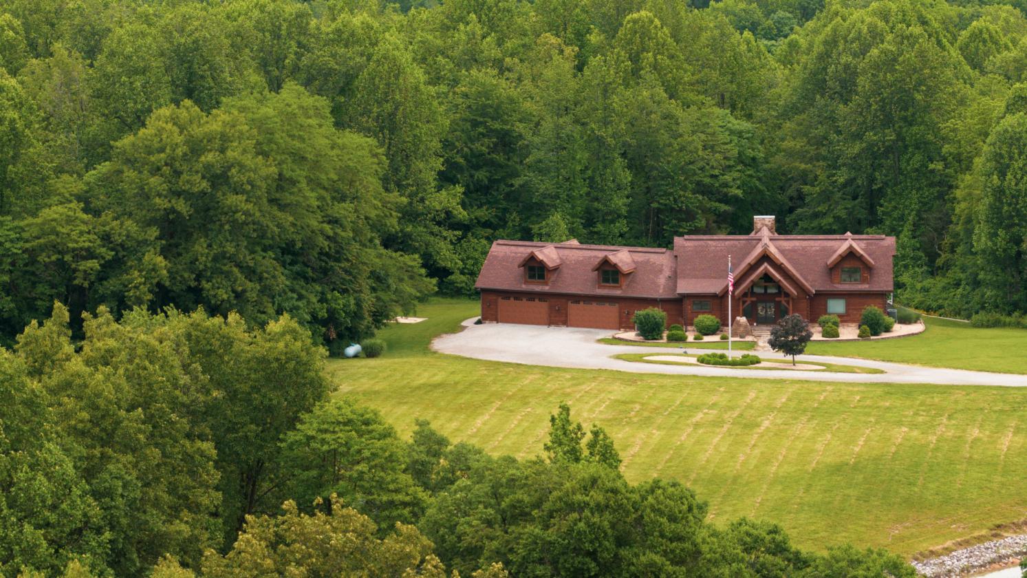 Crosley Ridge, Countrymark Home With 120 Acres - photo 1