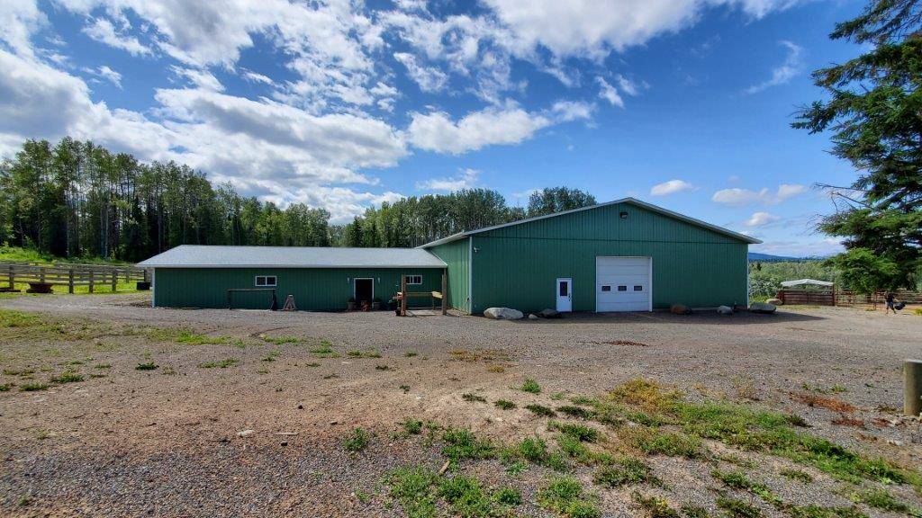 Deluxe 262 acre river front estate. Established 3 bed home... Telkwa