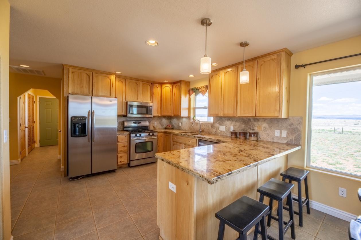 Exquisite Horse Property with Mountain Views - photo 18