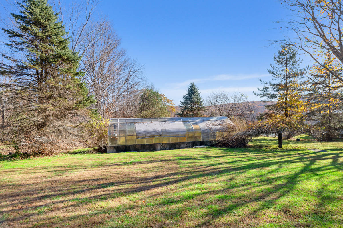 to Cherry Hill Farm, A State Of The Art... Pawling, Dutchess