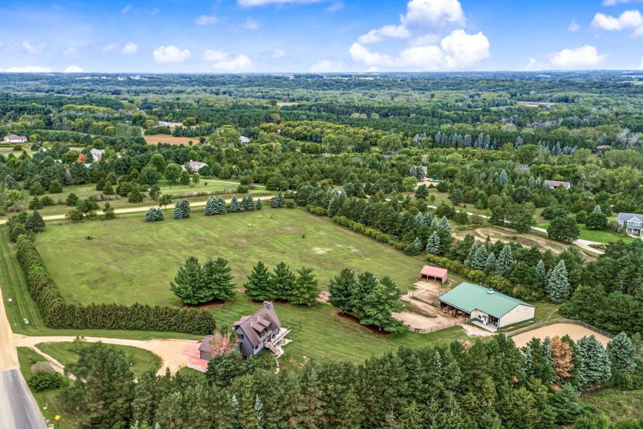 Gorgeous home on 10 acre equestrian property - photo 1