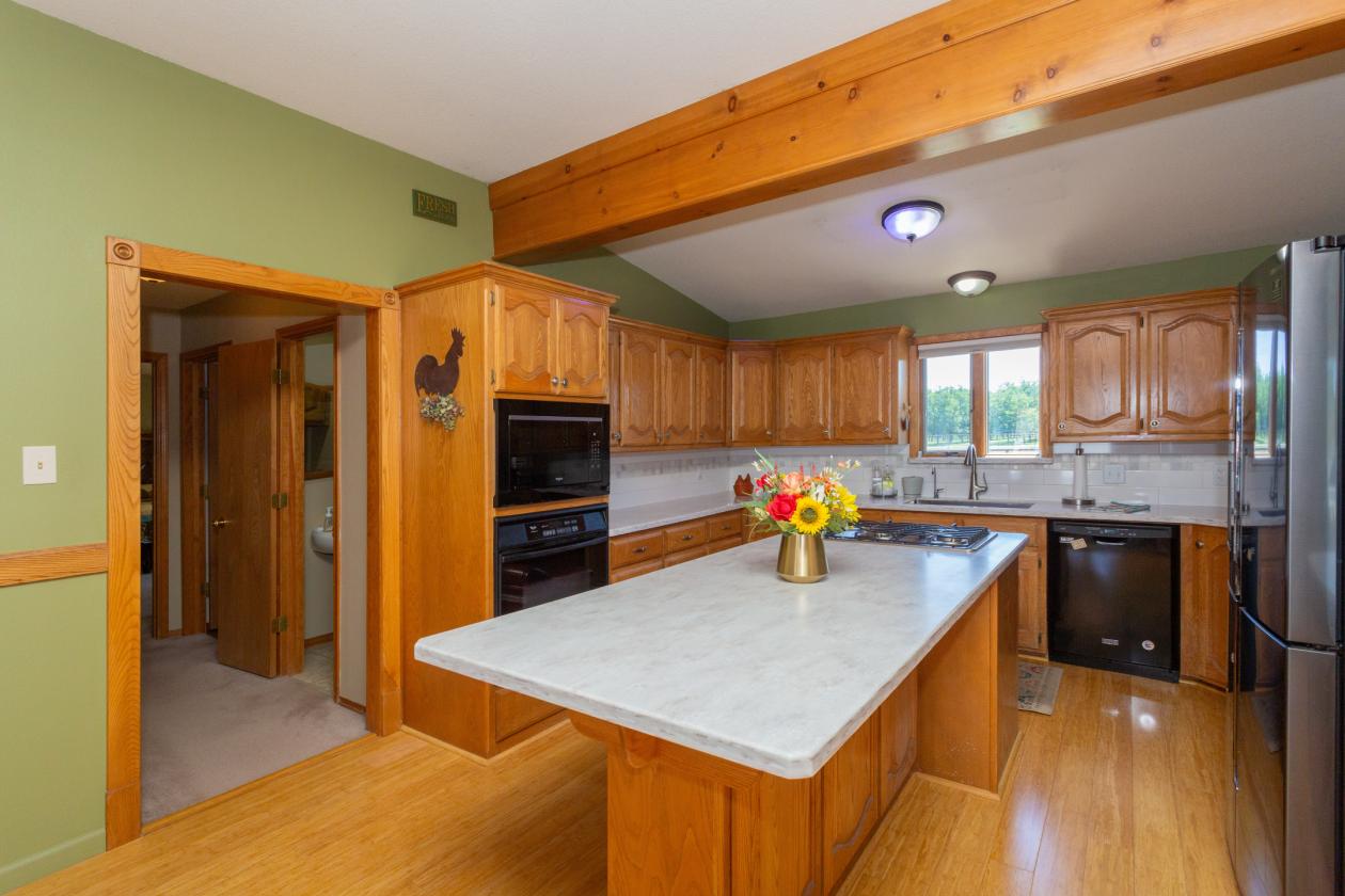 Equine enthusiasts dream property! - photo 20