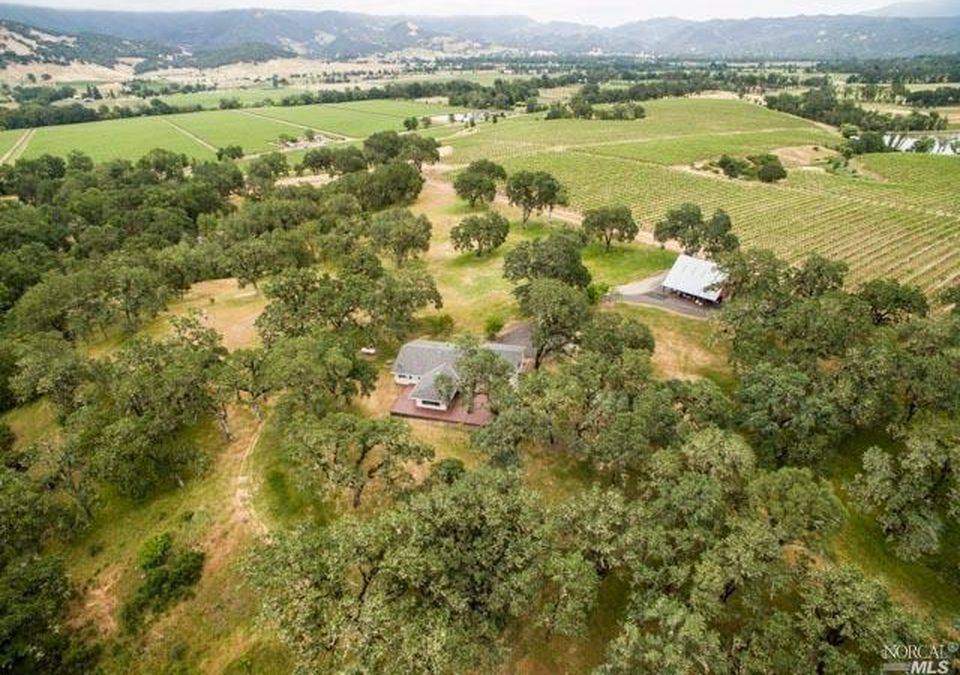 A ONE OF A KIND PROPERTY HUGE PIECE OF PARADISE... Potter Valley, Mendocino County