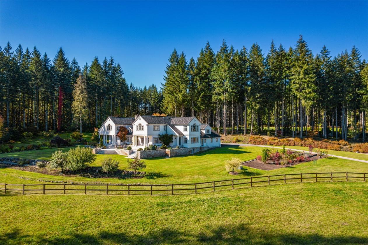 Legacy Equestrian Estate on 27 Acres - photo 2