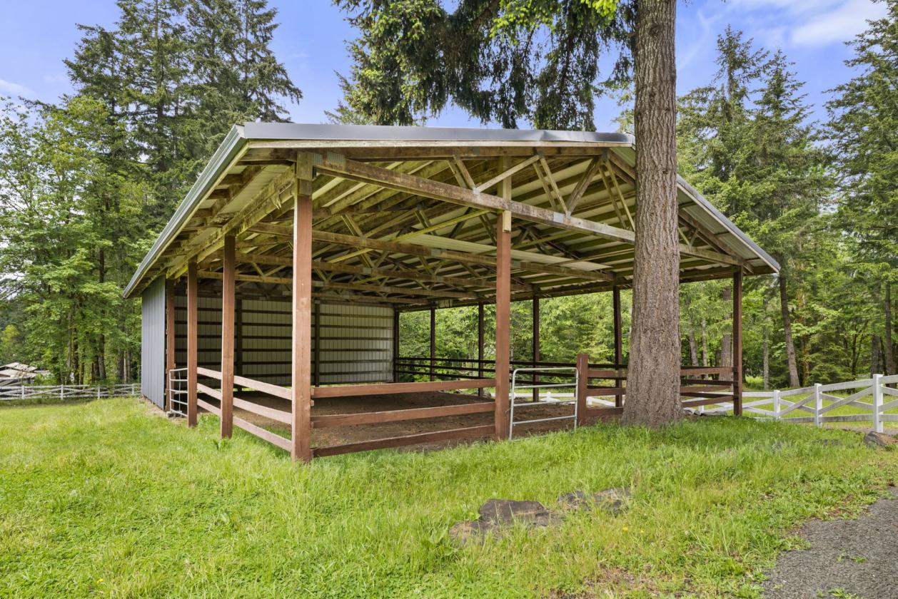 6.75 Acres of NW pastureland and endless trails - photo 8