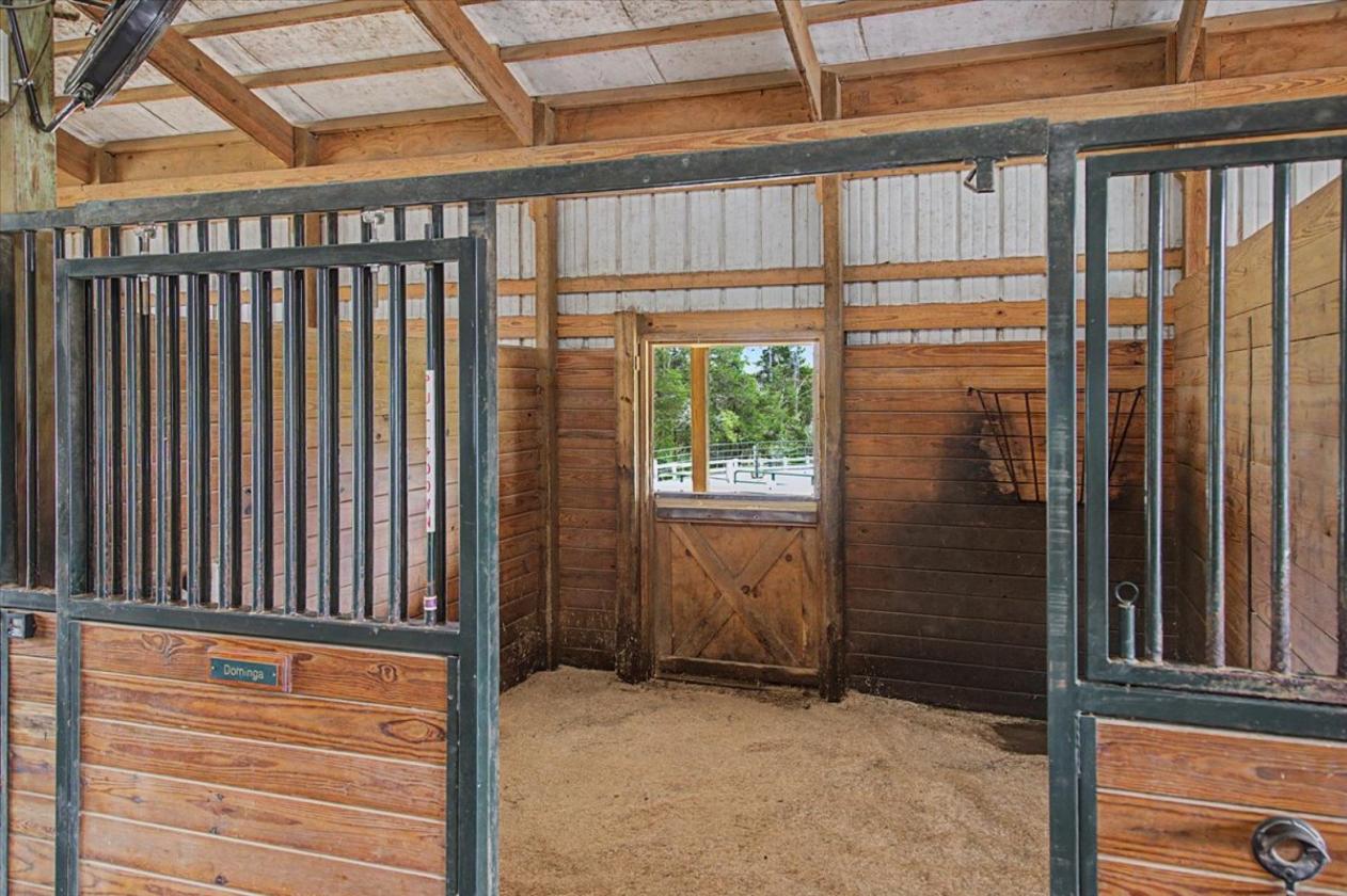 10 Acre Turnkey Hunterdon Equestrian Estate - photo 7