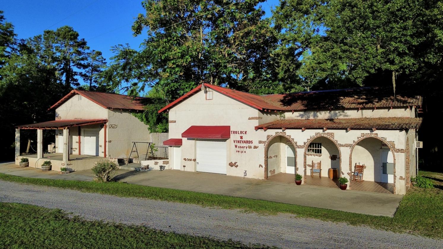 Truluck Vineyards Winery - photo 3