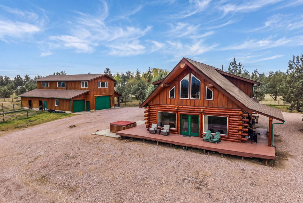 Rustic Elegance in Central Oregon w/ Barn & ADU - photo 1
