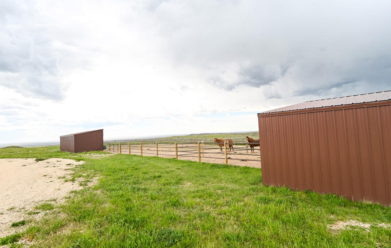 Turn-Key Equestrian Estate on 106 Acres - photo 6