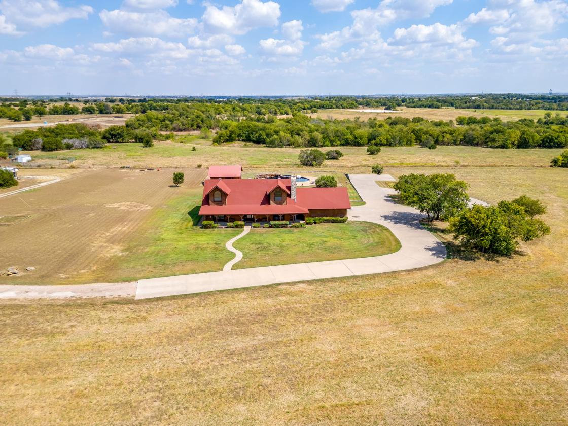 67-Acre Working Ranch & Luxury Log Home - photo 4