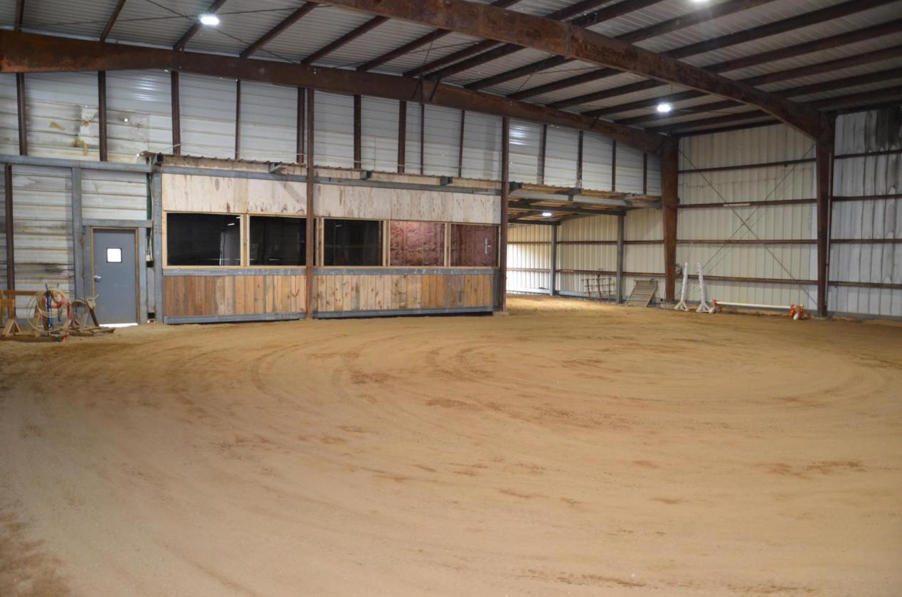 10 acre turn-key horse farm - photo 13