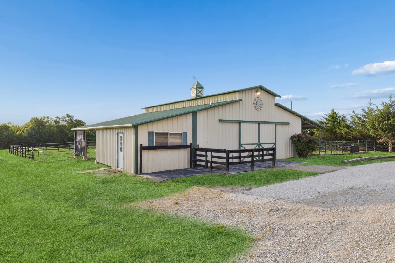 Stunning Equestrian Estate on 16 Beautiful Acres - photo 25