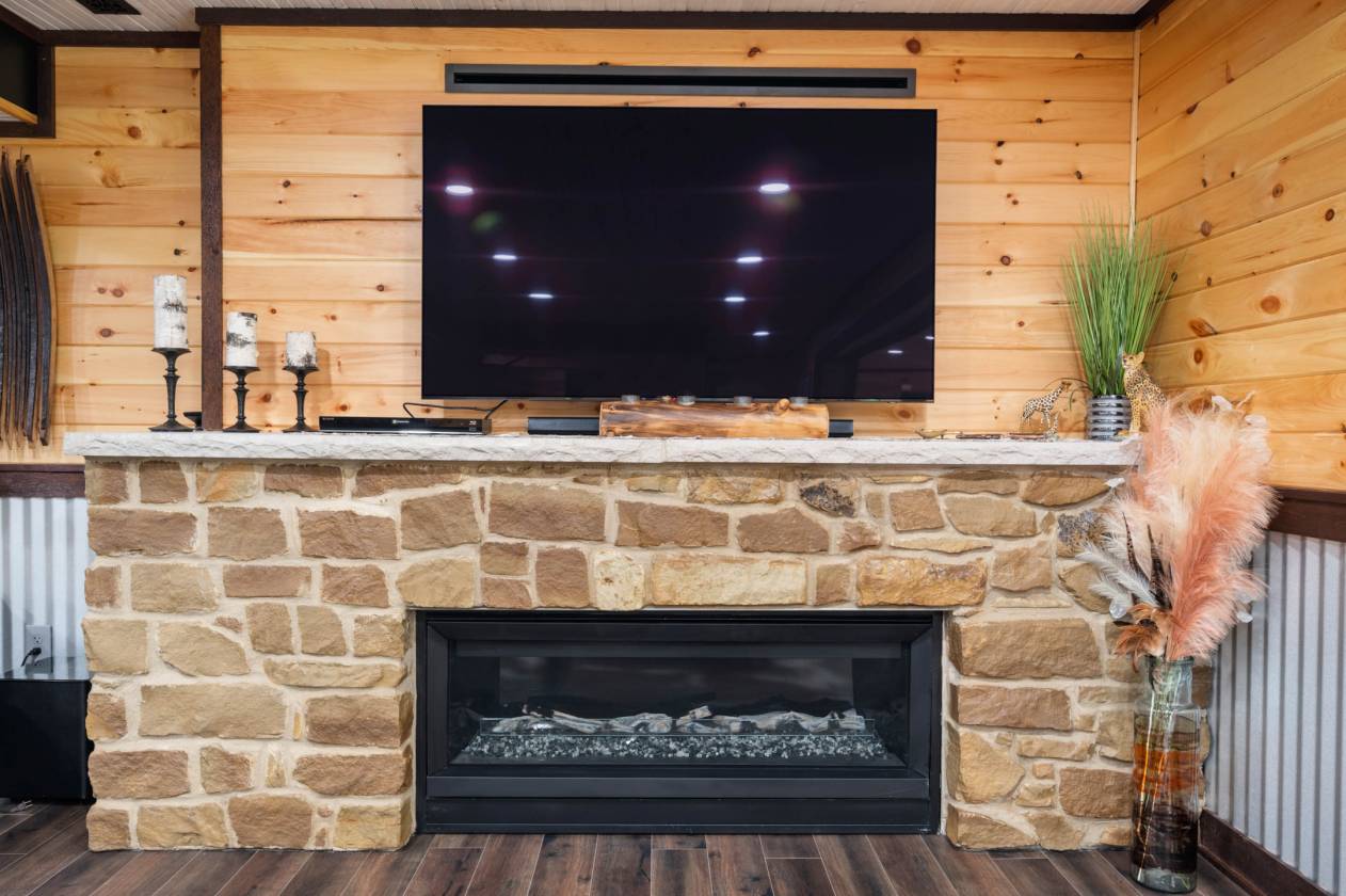 Extraordinary 30+ acre estate with log cabin home - photo 19