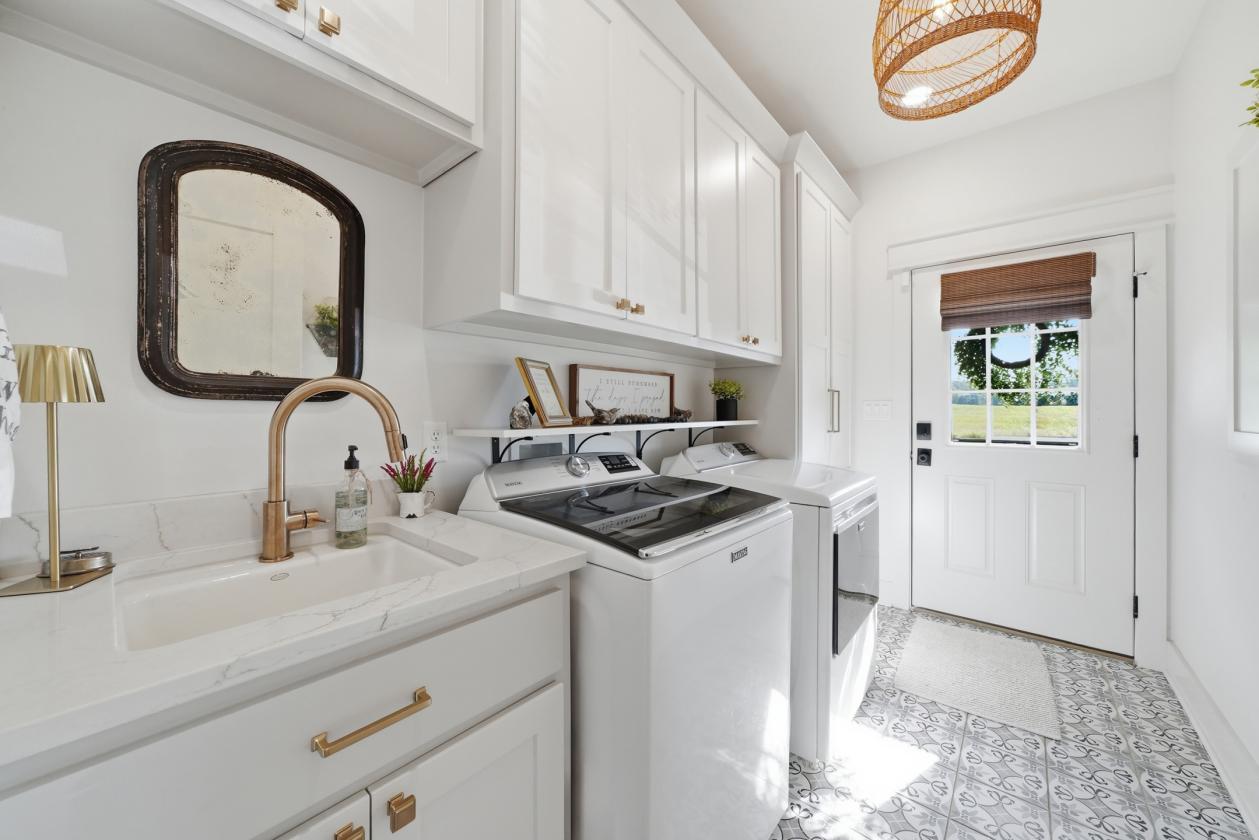 Luxury Horse Estate | Pool, Barn, Shop +28-71 Ac - photo 29