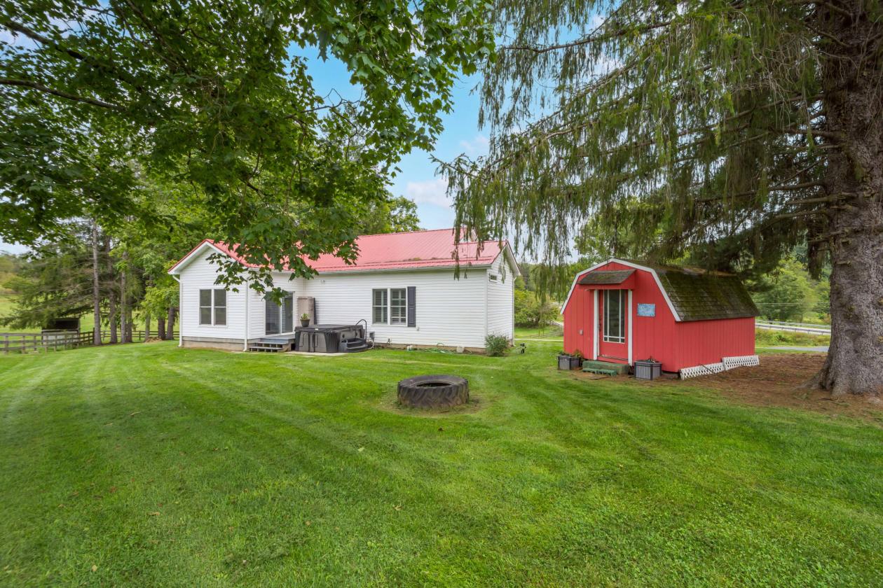 Rare Private Country Retreat - photo 24