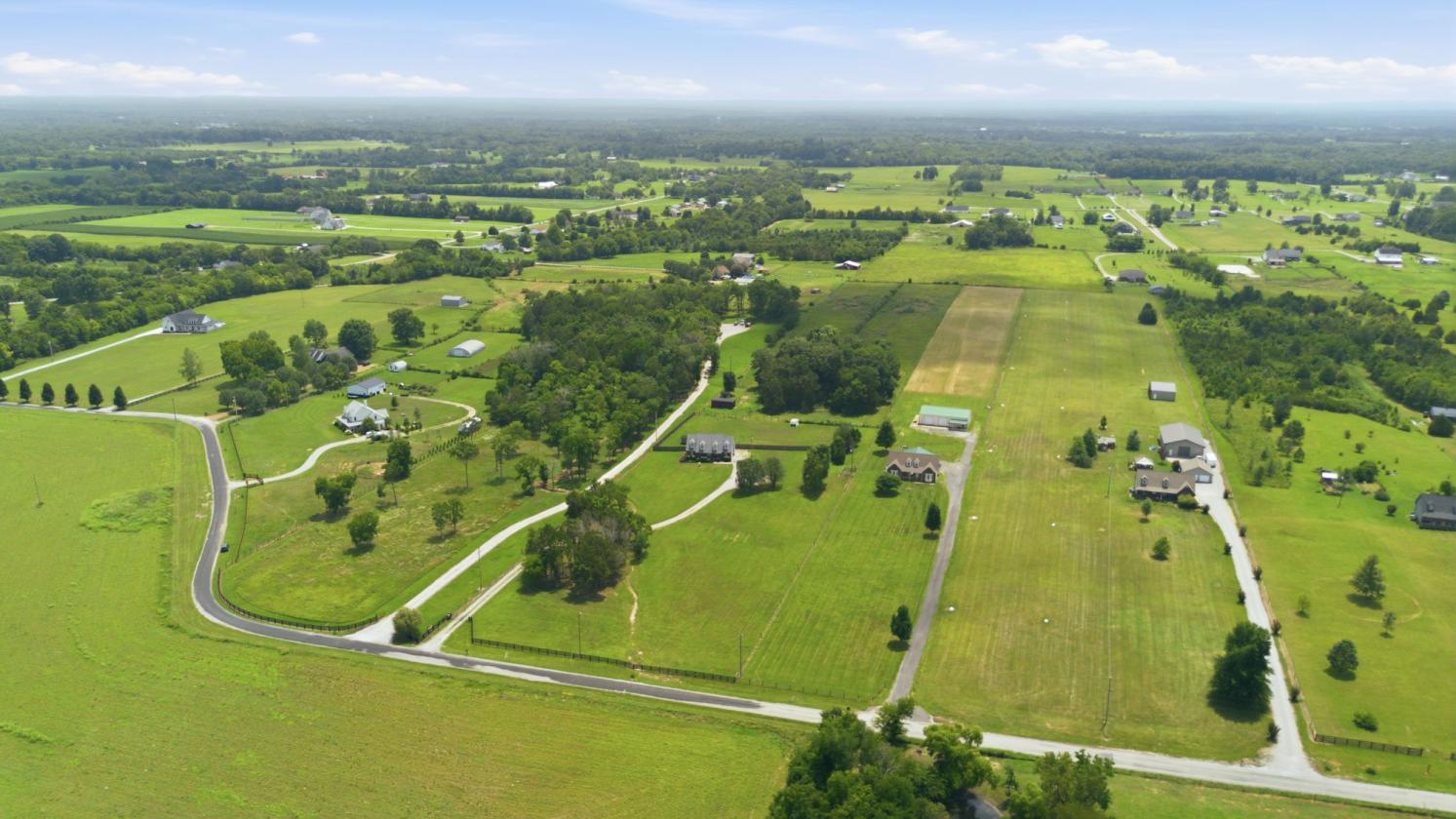 Peaceful 10 Acres/Renovated Home - photo 26