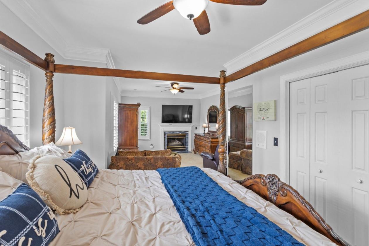11.5+ acre Horse Farm Captures the American Dream - photo 12