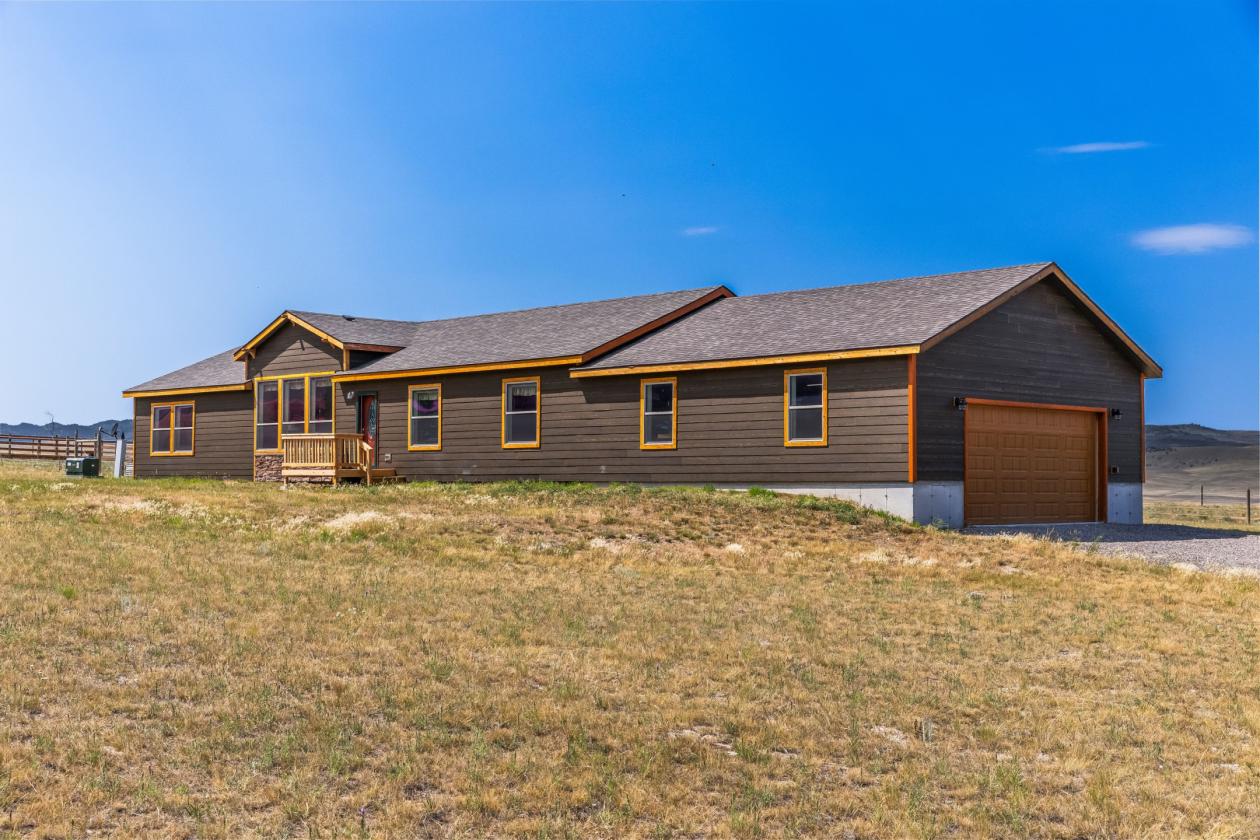 Turnkey Horse Property with Mountain Views & Barn - photo 4