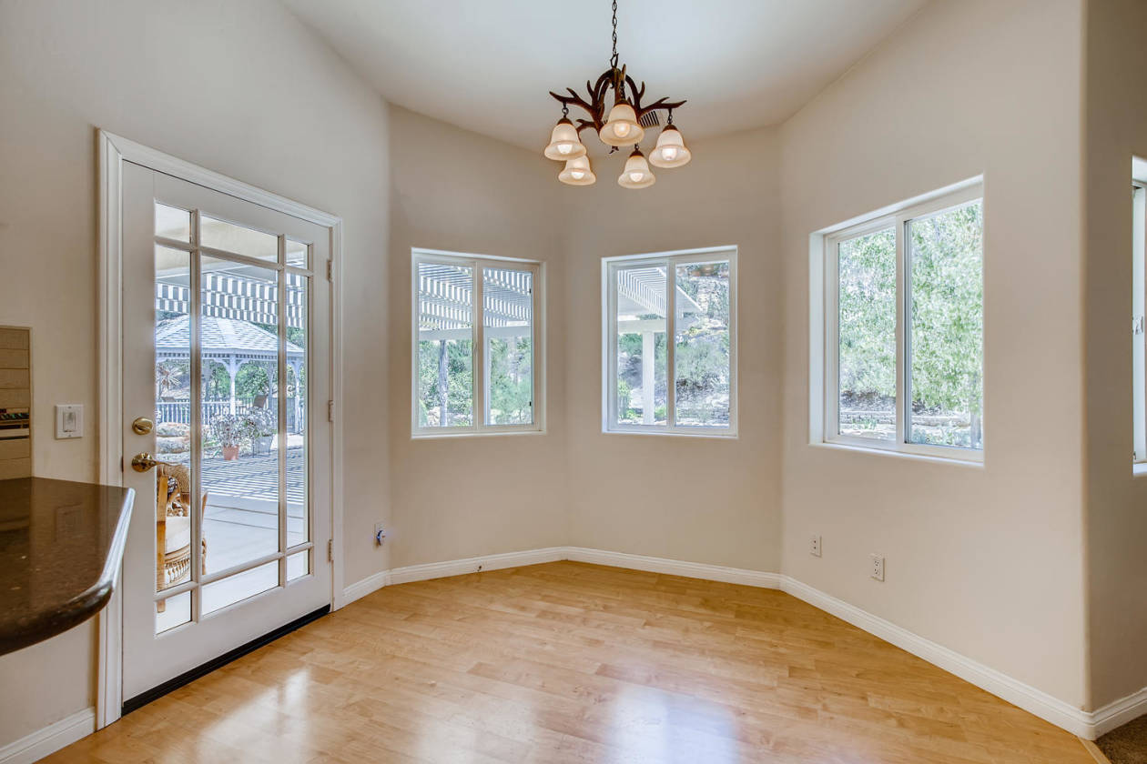 CUSTOM HOME 5.84 ACRES HORSE PROPERTY VALLEY CENTER CA Valley Center