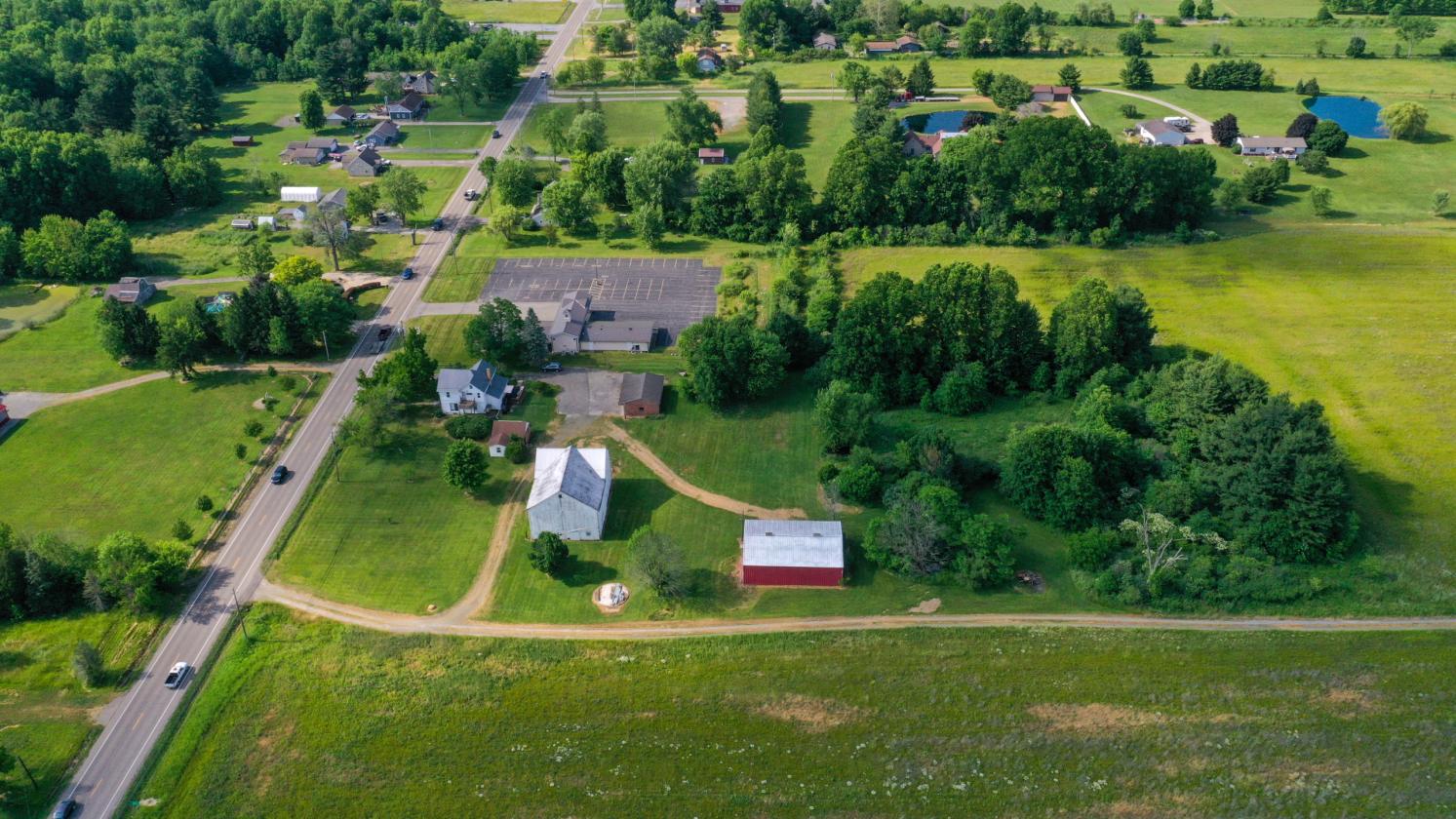 62.8 Acre Equestrian Farm w/Free Gas! - photo 2