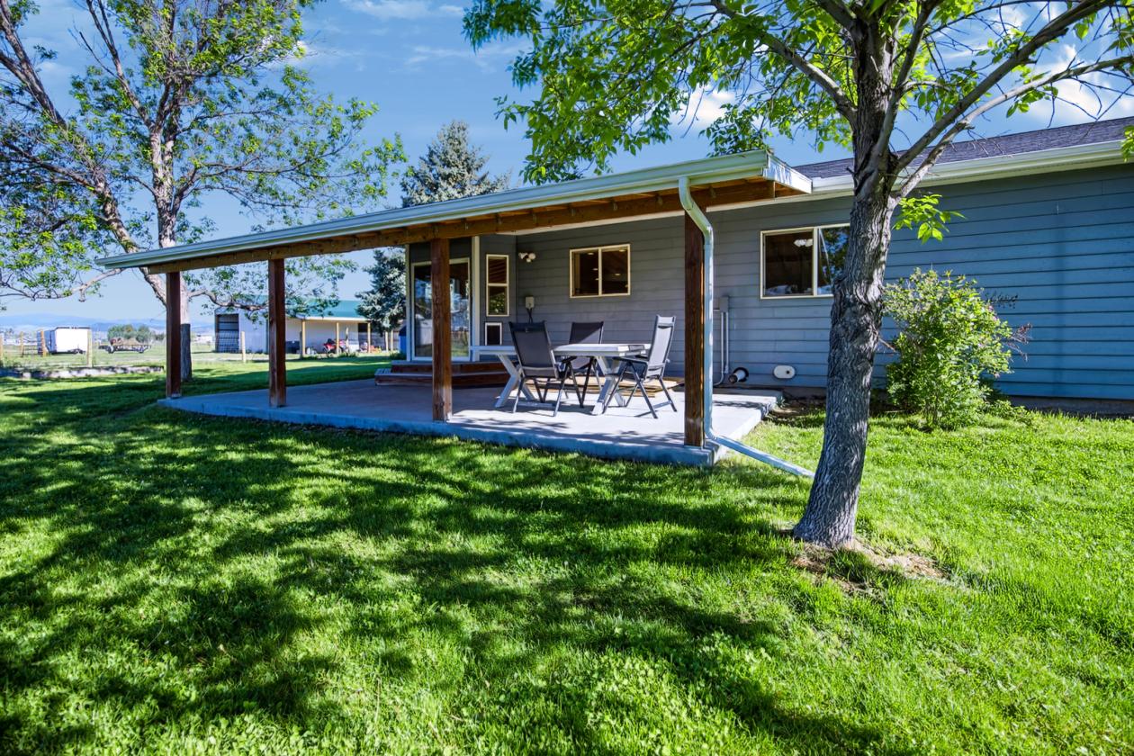 Charming Horse Property on 4.1 Acres - photo 7