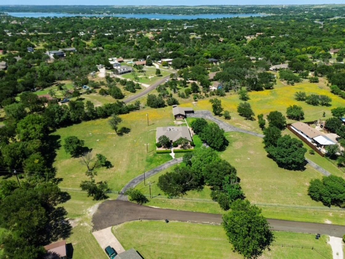 4.5 Acres - Horses Welcome