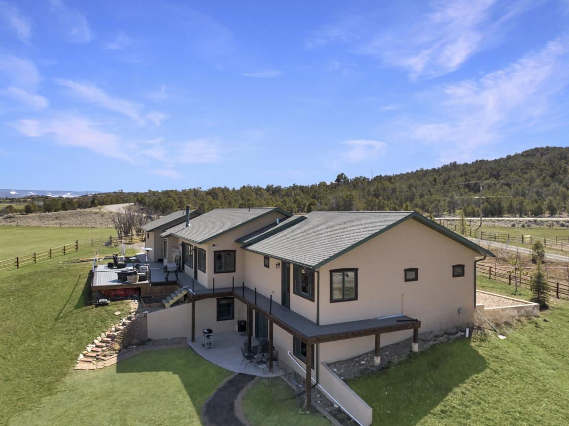 North Fork Valley Gem with Views and Privacy - photo 30