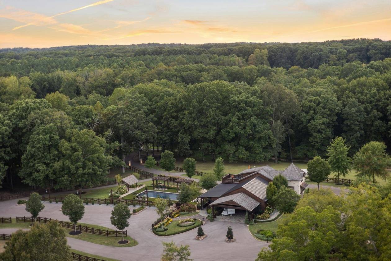 Cortina Farms: 120-Acre Equestrian & Event Estate - photo 7