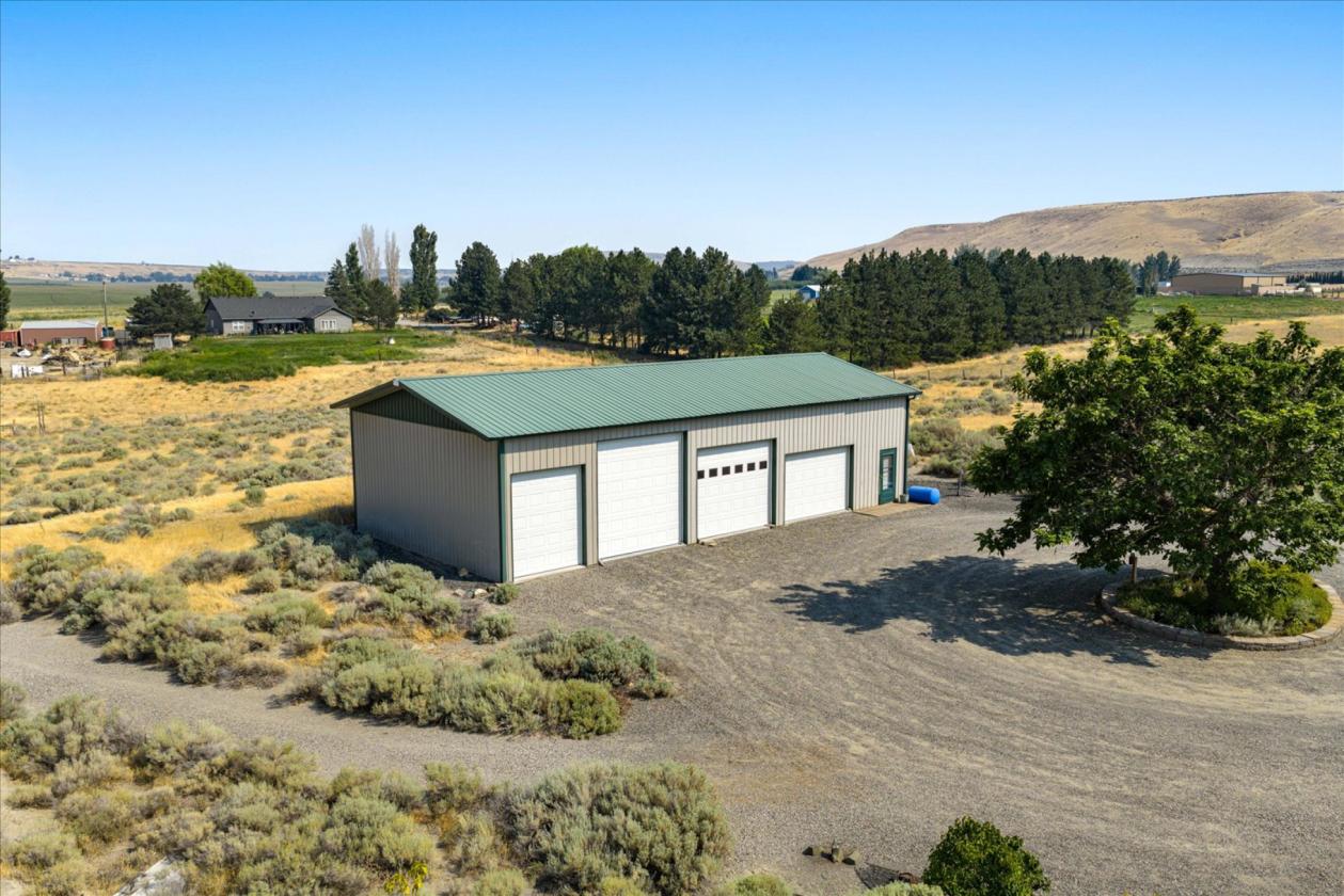 14 fully irrigated private acres in Badger Canyon - photo 4