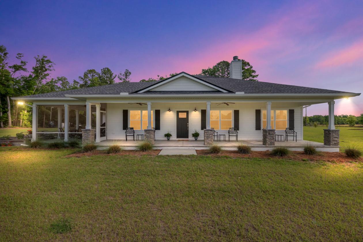 20 Acre Turnkey Horse Farm - photo 2