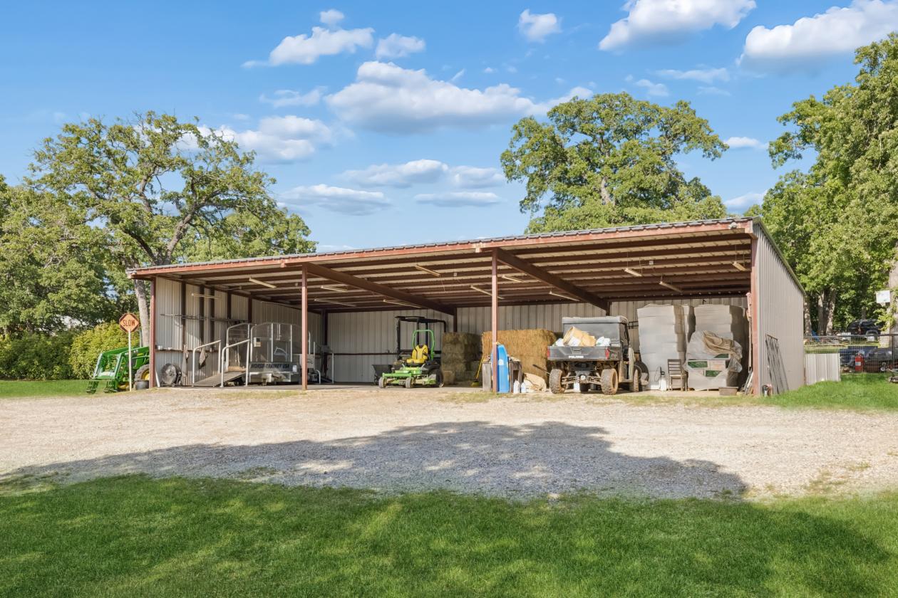 Private Equestrian Estate on 19+ Acres - photo 14