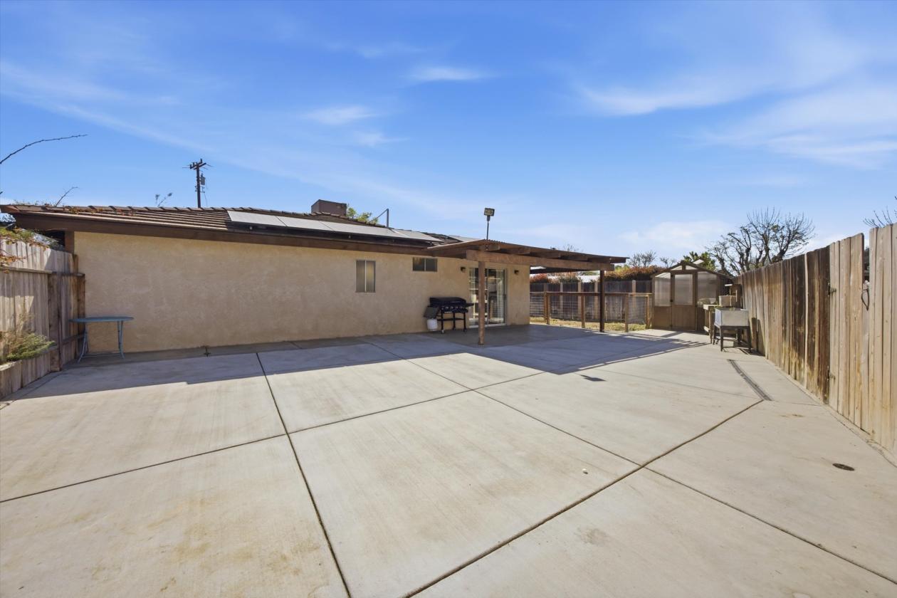 Turnkey 1-Acre Horse Setup w/ Mare Motel *County* - photo 17