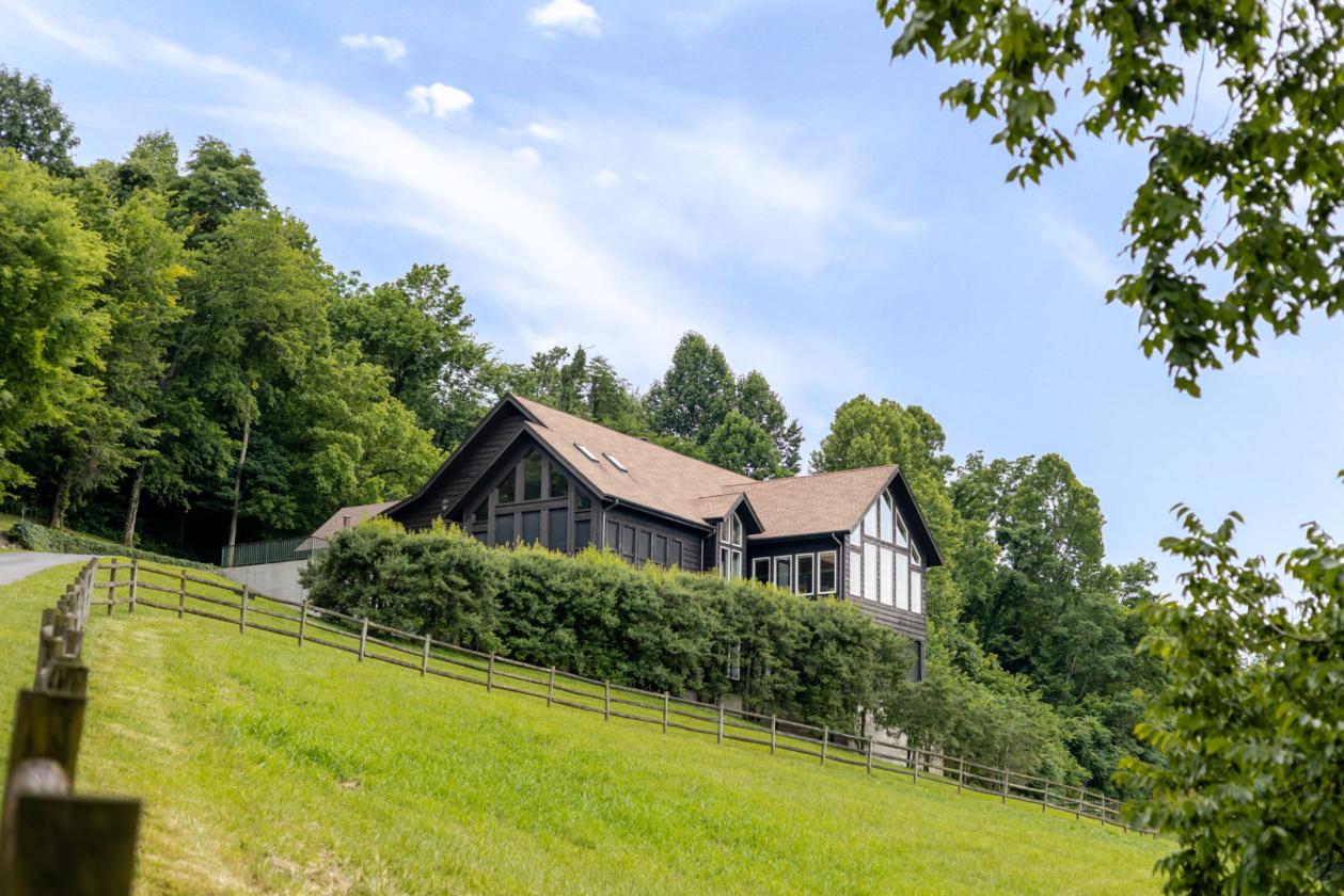 Where Luxury Living Meets The Equestrian Lifestyle - photo 7